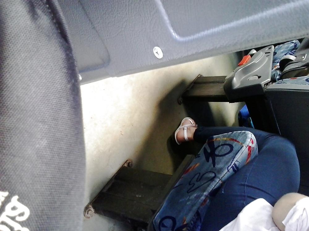 25P Feet Met in the Bus