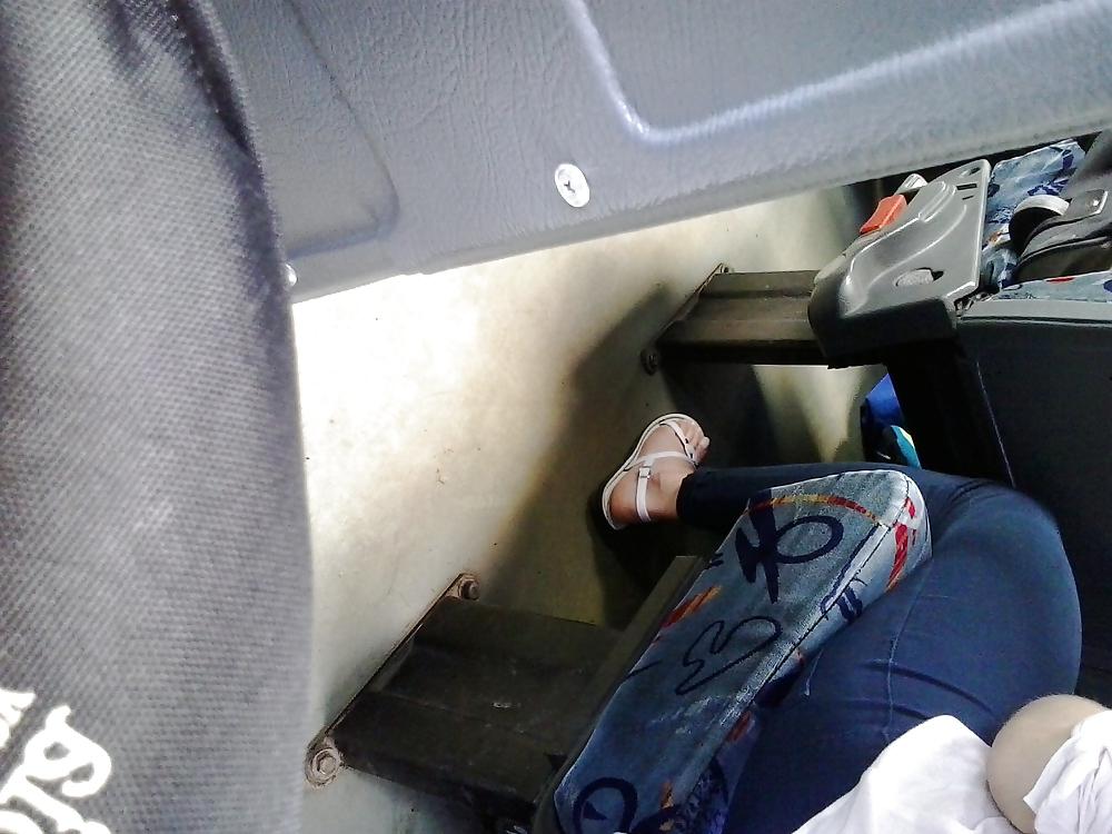 25P Feet Met in the Bus