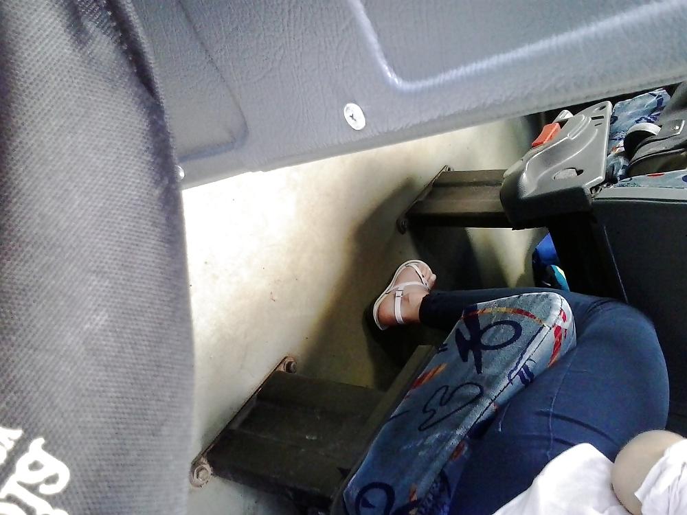 25P Feet Met in the Bus