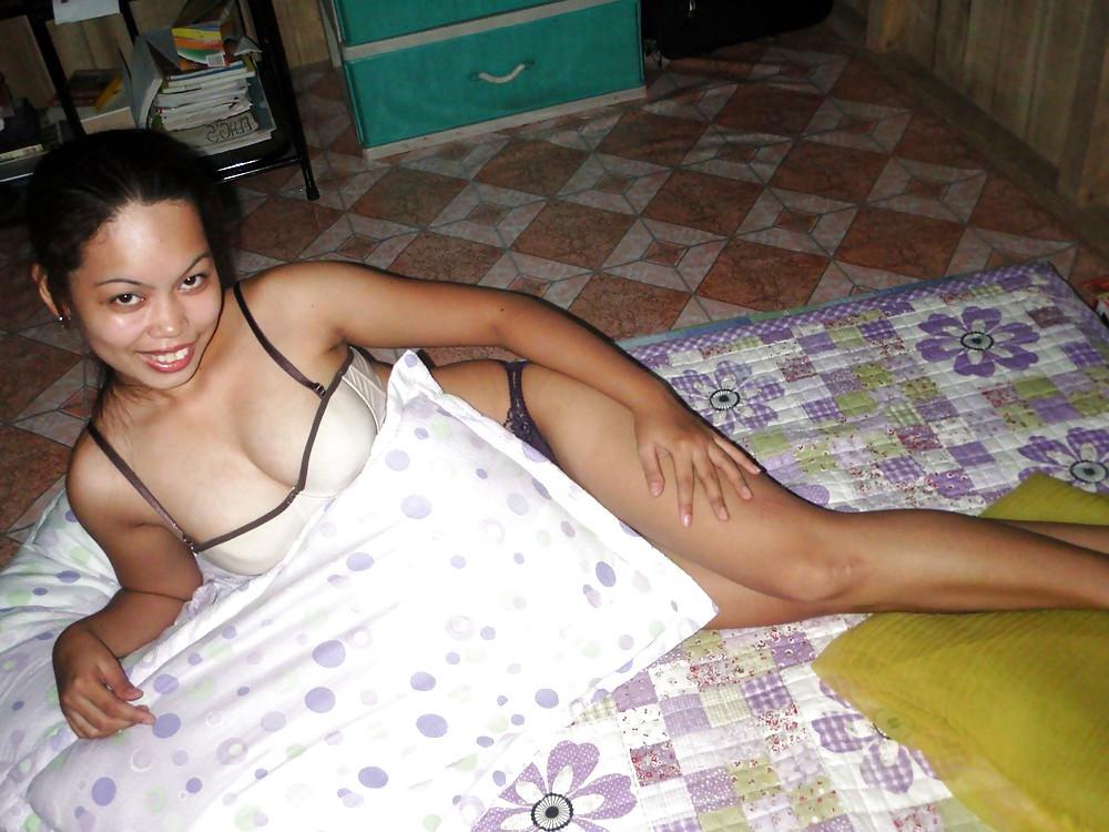 18P My girl friend first time nude photos