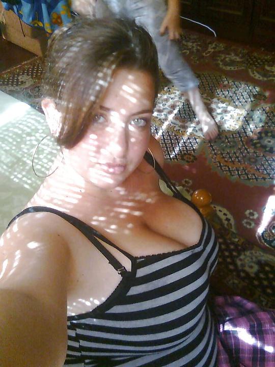 24P Busty Bulgarian Woman 1