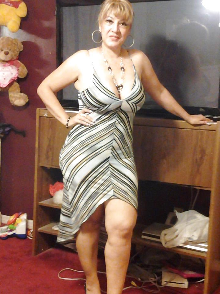 17P Mature thick latina