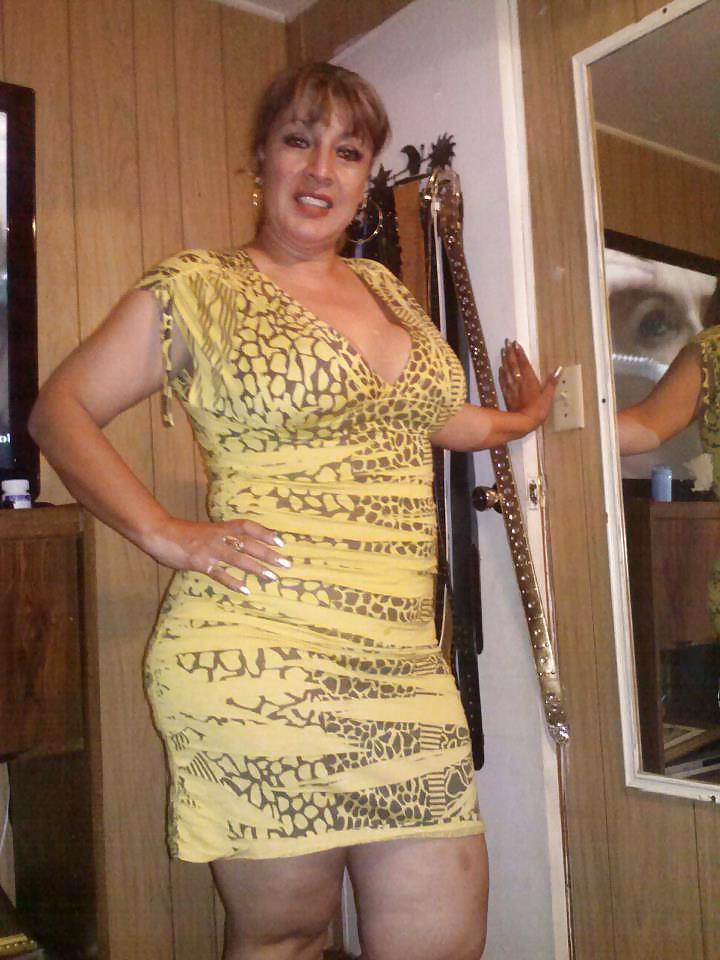 17P Mature thick latina