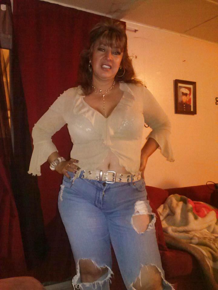 17P Mature thick latina
