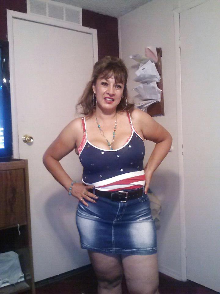 17P Mature thick latina