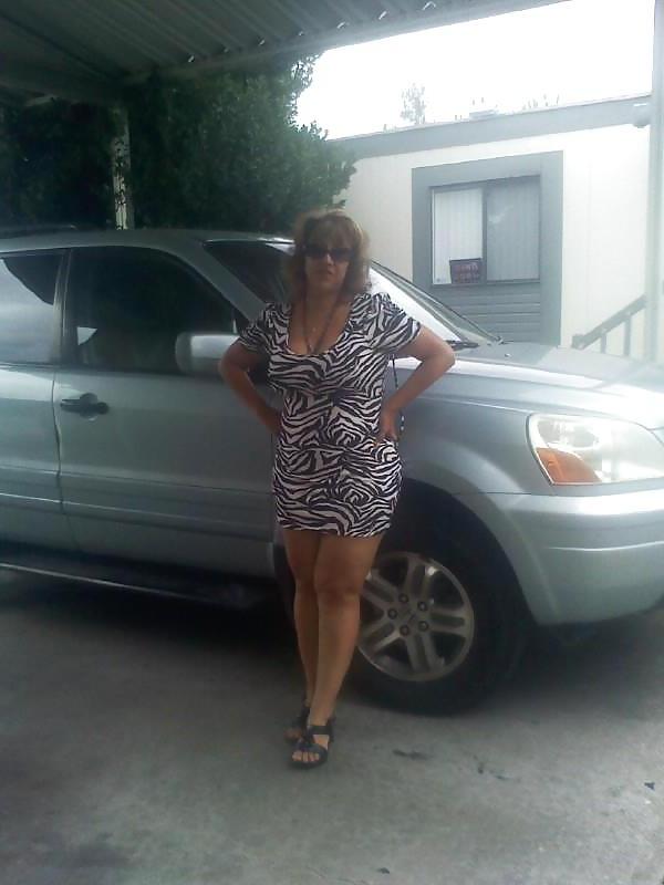 17P Mature thick latina