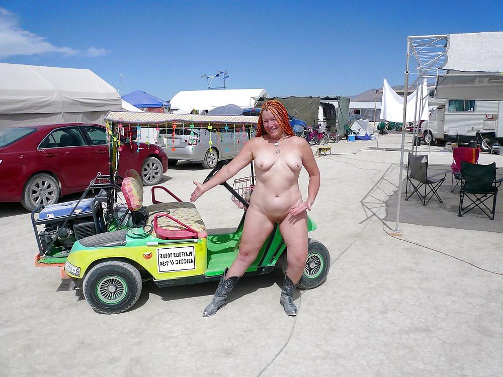 25P Full Frontal Nudist