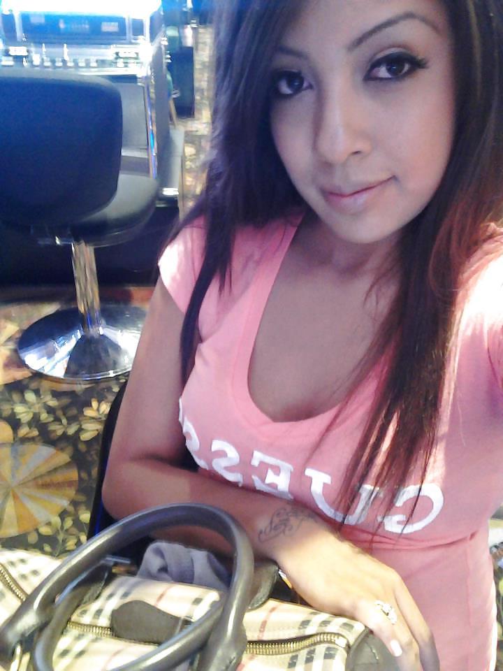 14P Sexy latina
