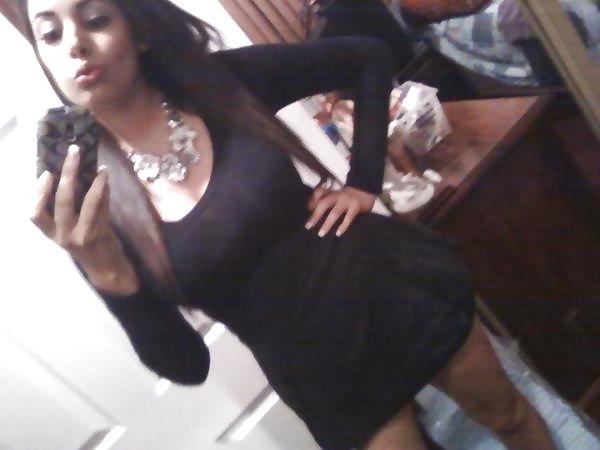 14P Sexy latina