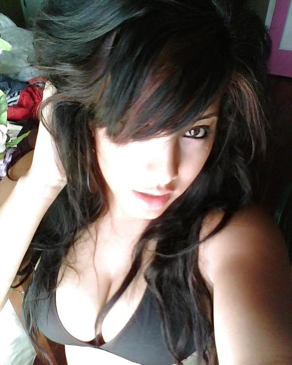 22P Cute latina with perfect nipples