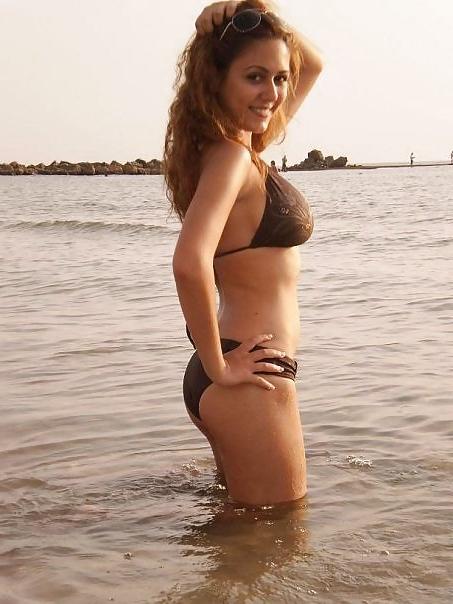 25P Girls in Bikinis 13