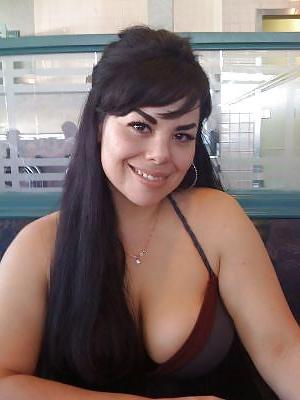 12P Naughty milf latina