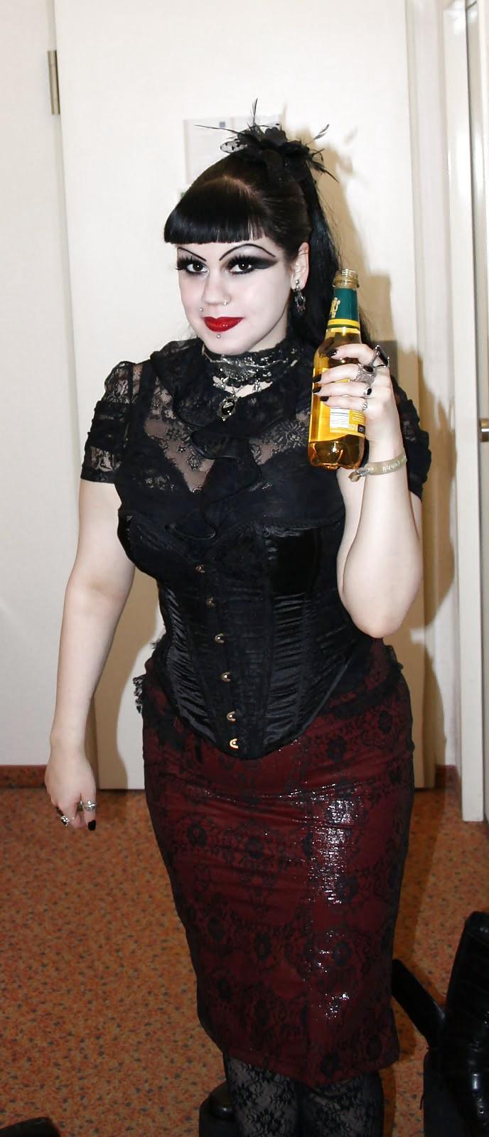 25P Finnish blog girl