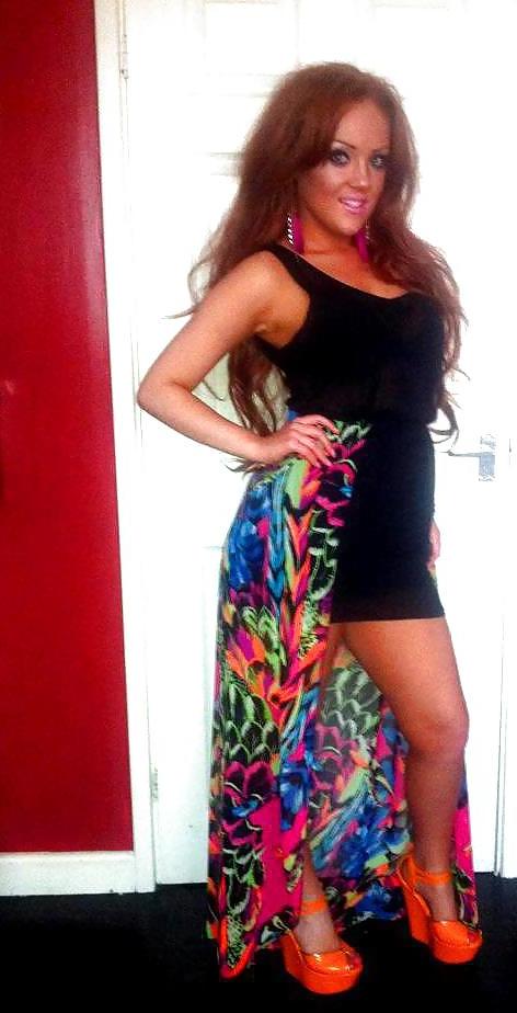 25P Love wanking to pics of people I know 
