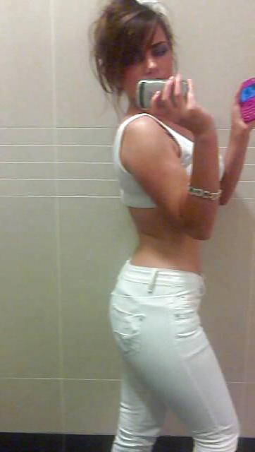 25P Love wanking to pics of people I know 