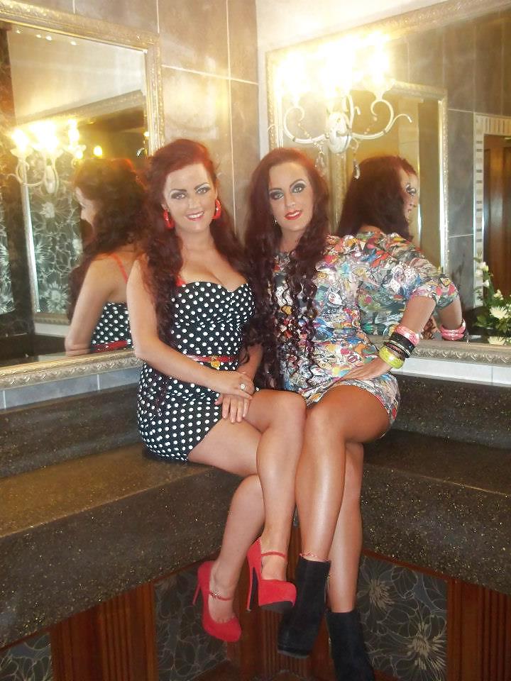 25P Love wanking to pics of people I know 