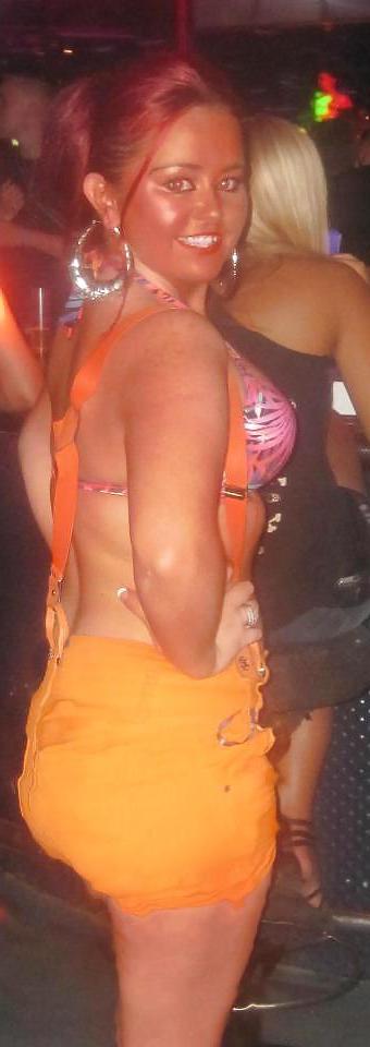 25P Love wanking to pics of people I know 