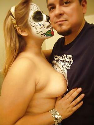 15P Naughty milf latina
