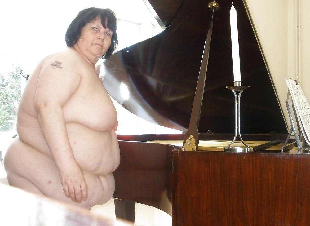20P Saggy tits 2.