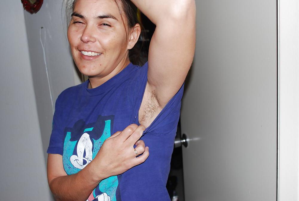 25P Latina Wife Alone