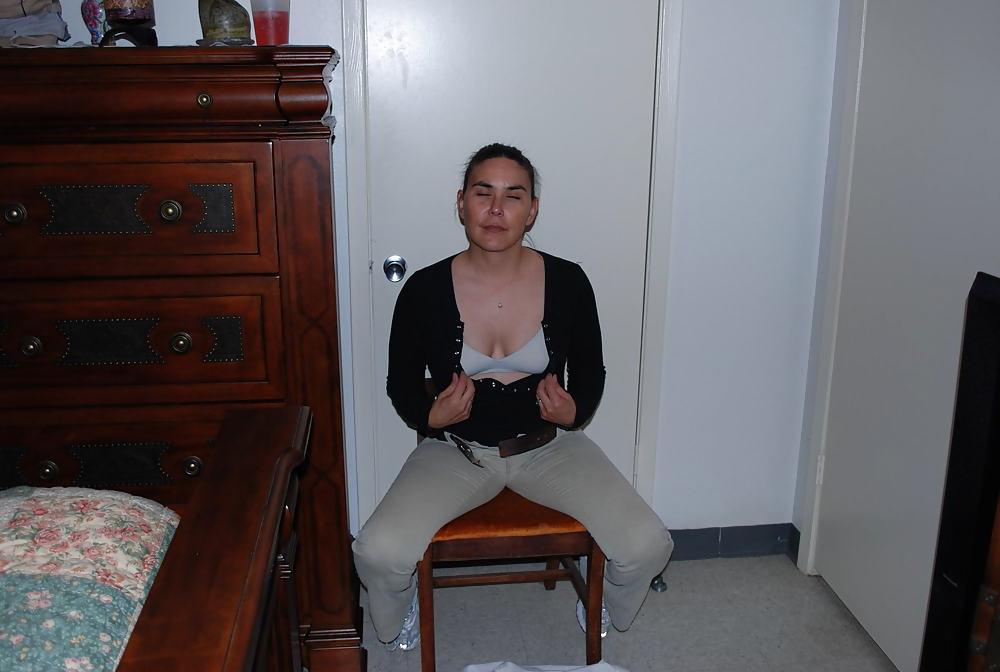 25P Latina Wife Alone