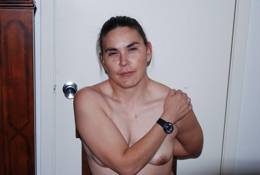 25P Latina Wife Alone