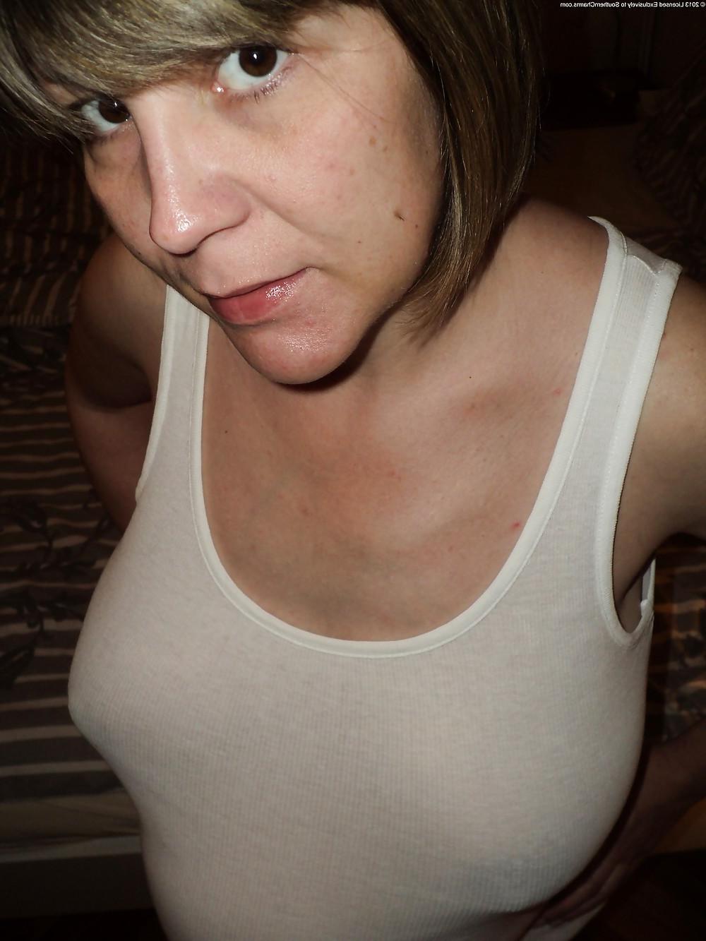 9P Slutwife Sonya - Preggo femdom foot domination