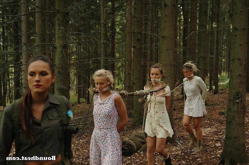 19P The slave Huntress - beautiful woman hunting lesbian slaves 