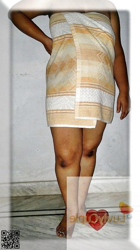 24P My Luvly Wife In Towel