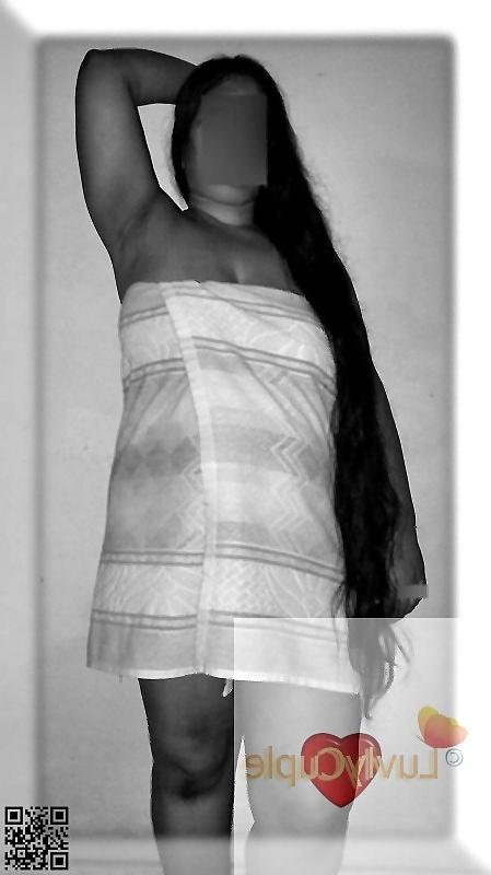 24P My Luvly Wife In Towel