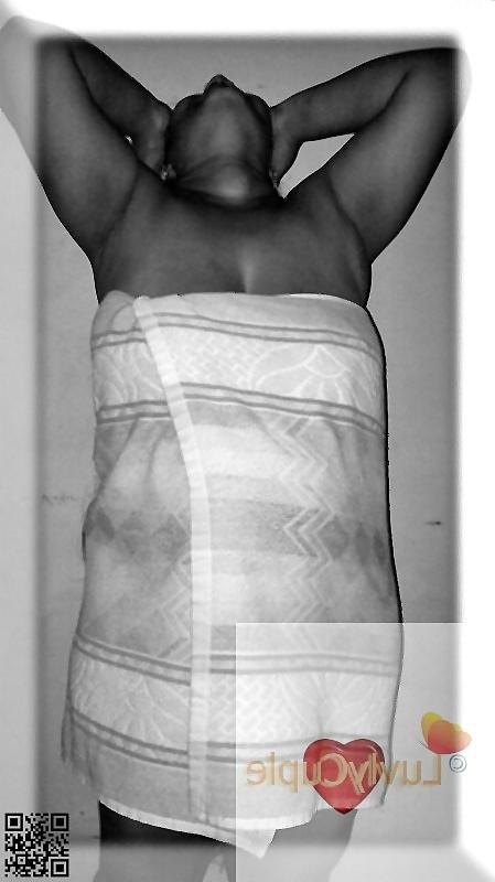 24P My Luvly Wife In Towel