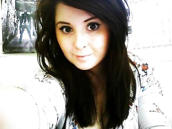 25P More Skype Whores 