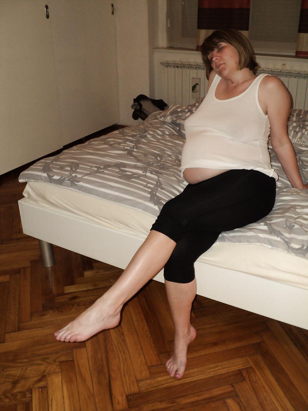 4P Slutwife Sonya - Preggo femdom foot domination