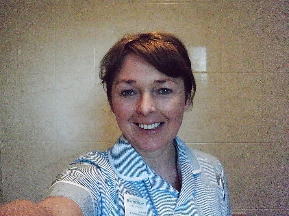 18P Hot UK MILF Nurse