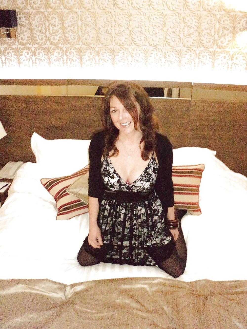 18P Hot UK MILF Nurse