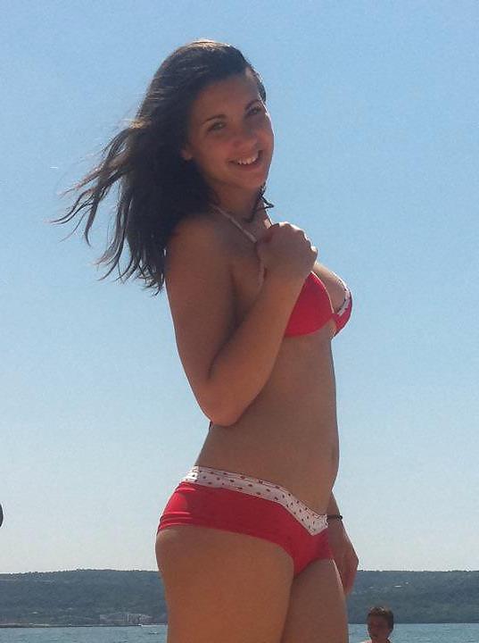 25P Bulgarian amateur girls tits pt.5