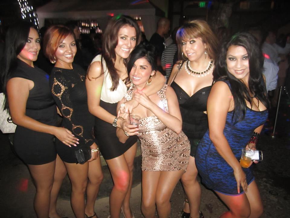 22P Stunning latina milf