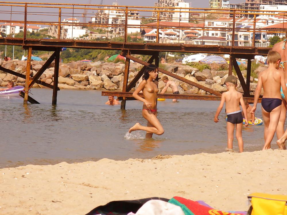 7P Bulgarian girl  10 (black sea)