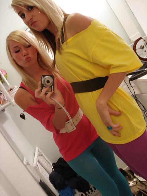 25P Blond Teen Girl with amazing body Selfshot 3of3