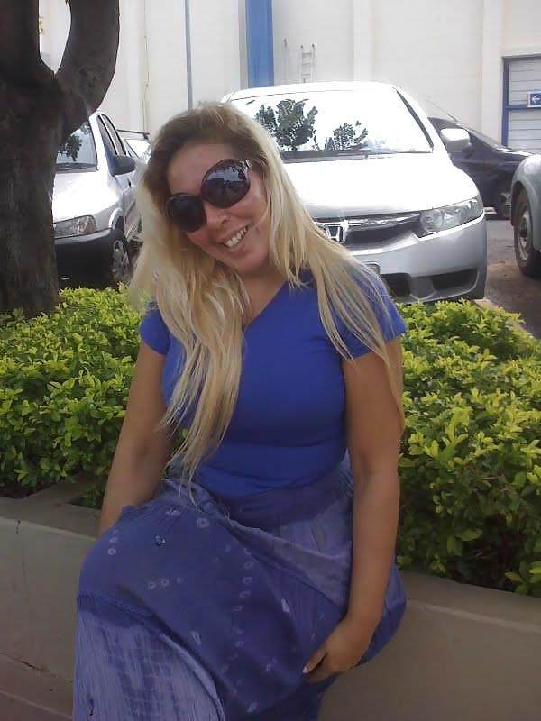 10P Big tit latina