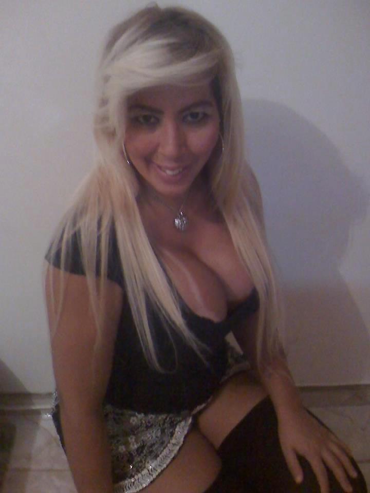 10P Big tit latina