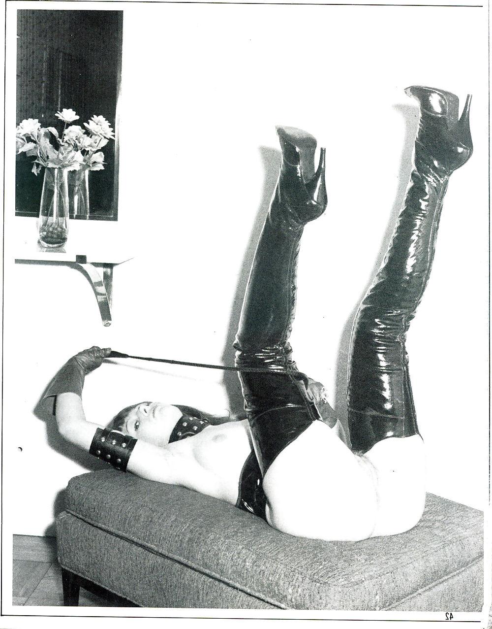 25P FemDom Magazines