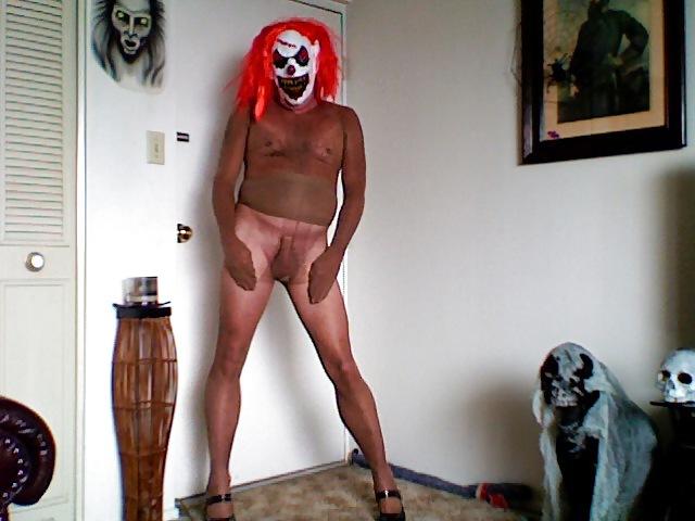 14P Ph encased clown