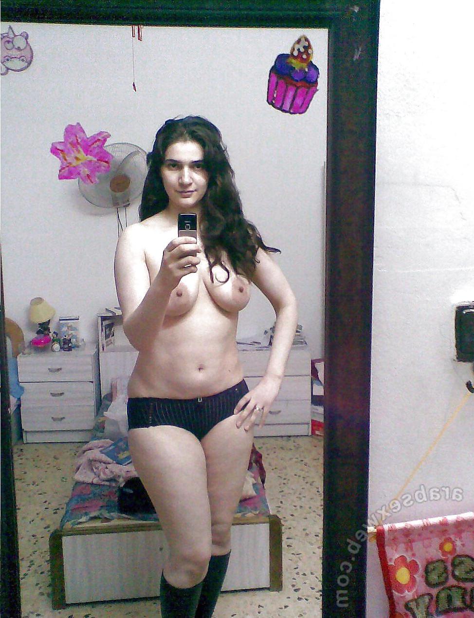 14P Hot Jordanian Chick teasing for BF