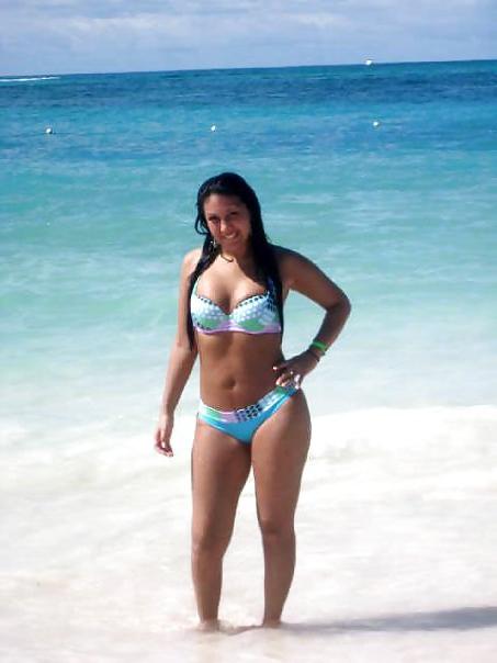 14P Latina cum dumpster
