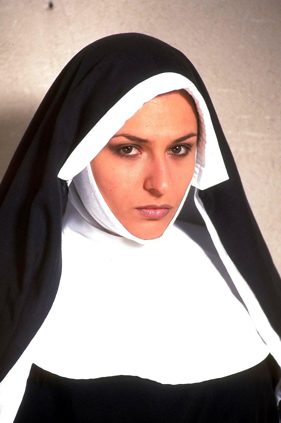 25P THE NUN C5M