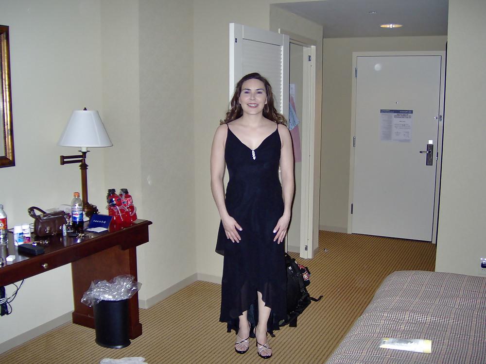 25P Latina Wife
