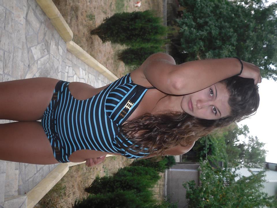 25P Bulgarian amateur girls tits
