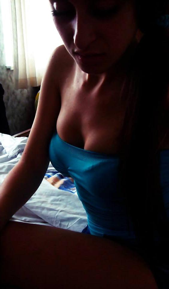 25P Bulgarian amateur girls tits