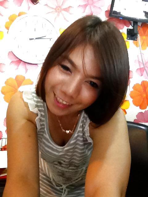 20P Dar, Thai Girl Friened  Dressed and Naked First Time